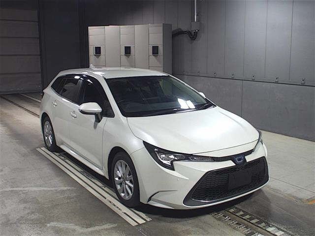 5395 Toyota Corolla touring ZWE211W 2020 г. (JU Gifu)